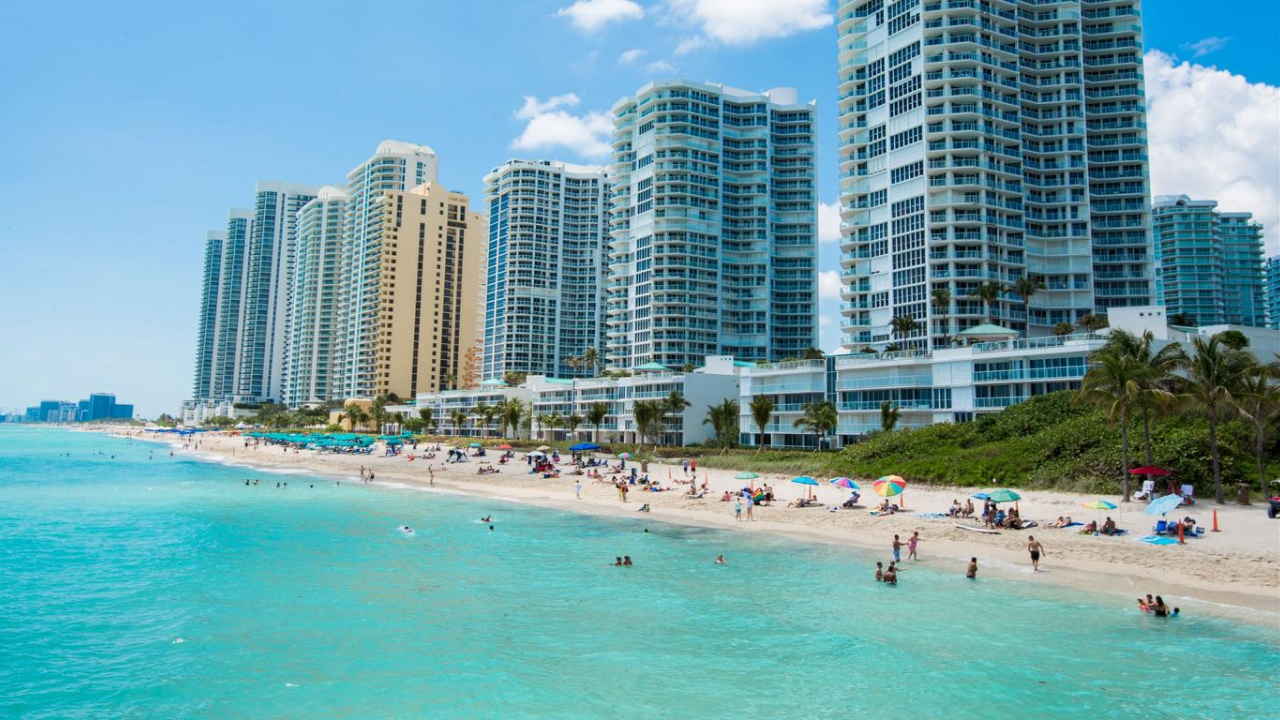 Sunny Isles beautiful Beach of miami