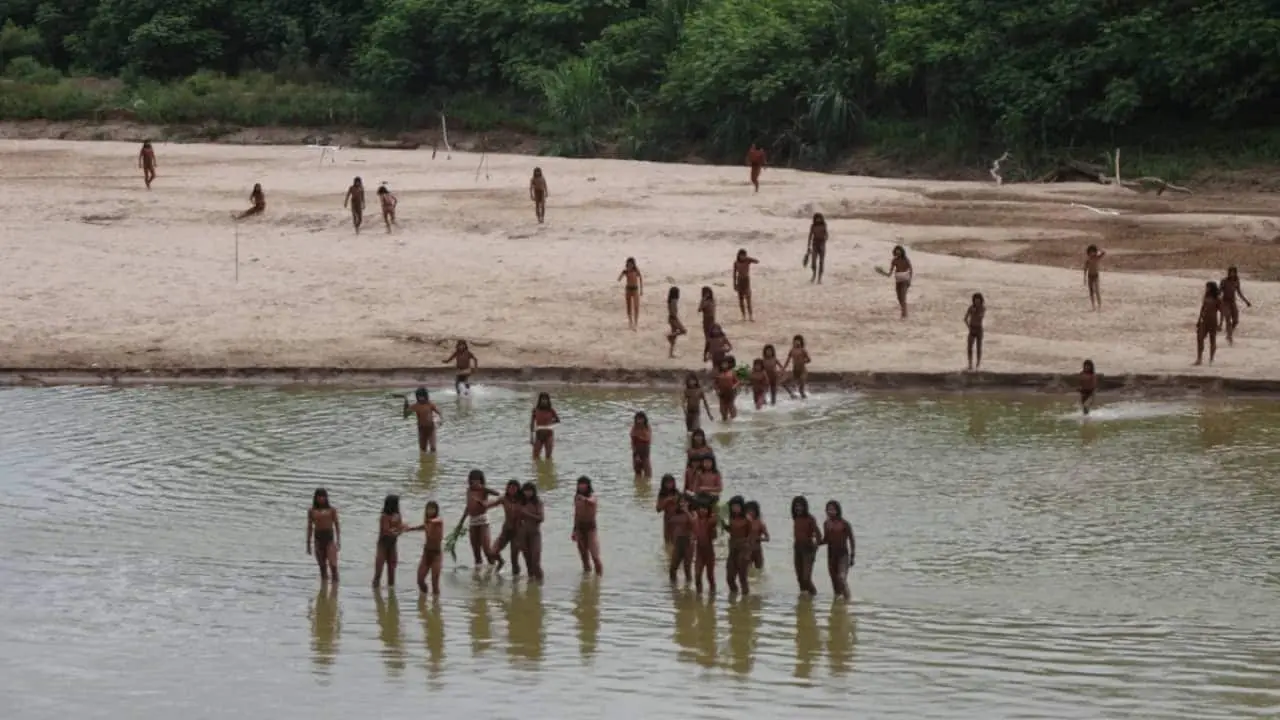 A picture of the Peruvian tribe which is the last hidden tribe in the Amazon